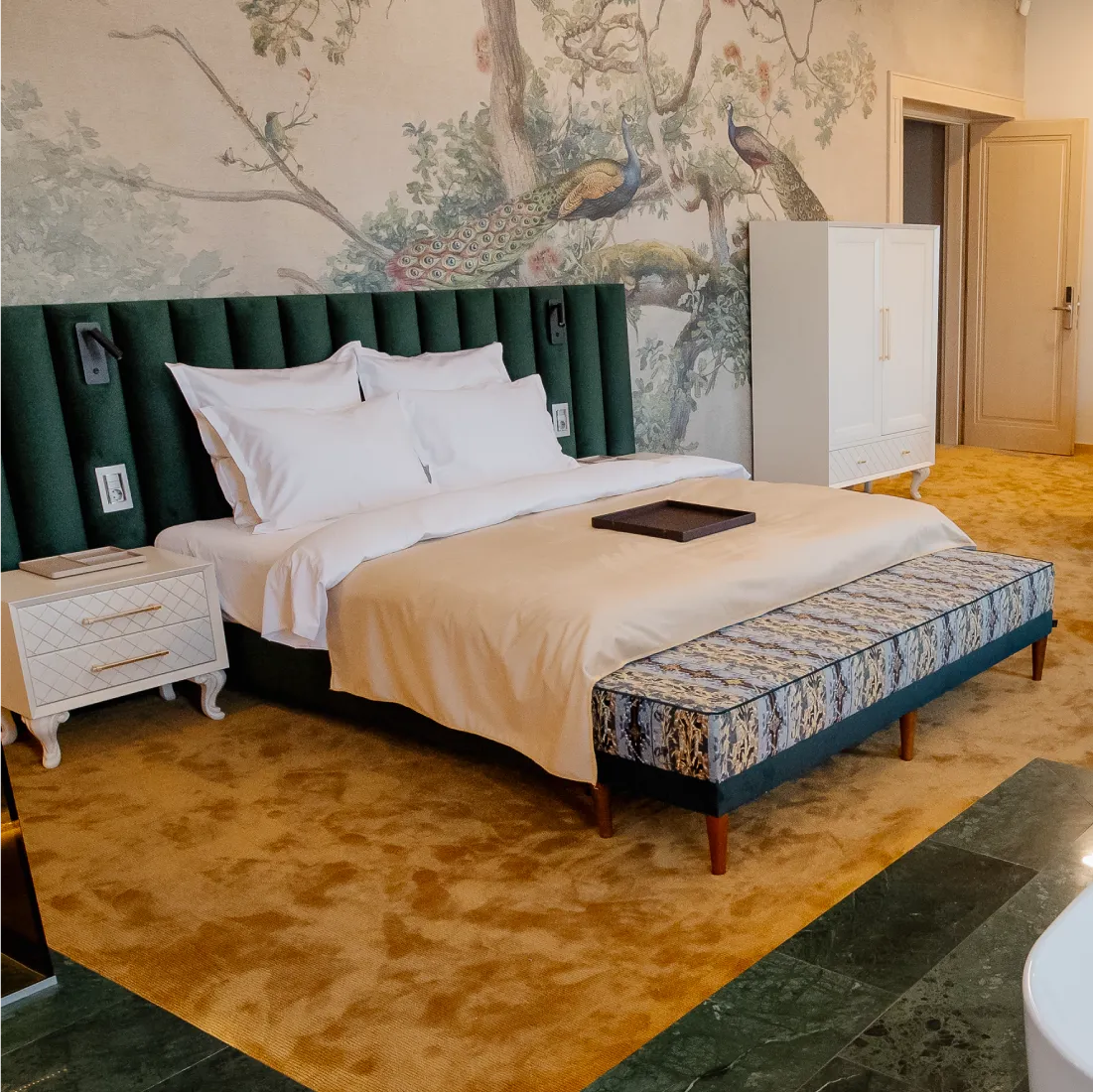 ap-celeste-redhey-01