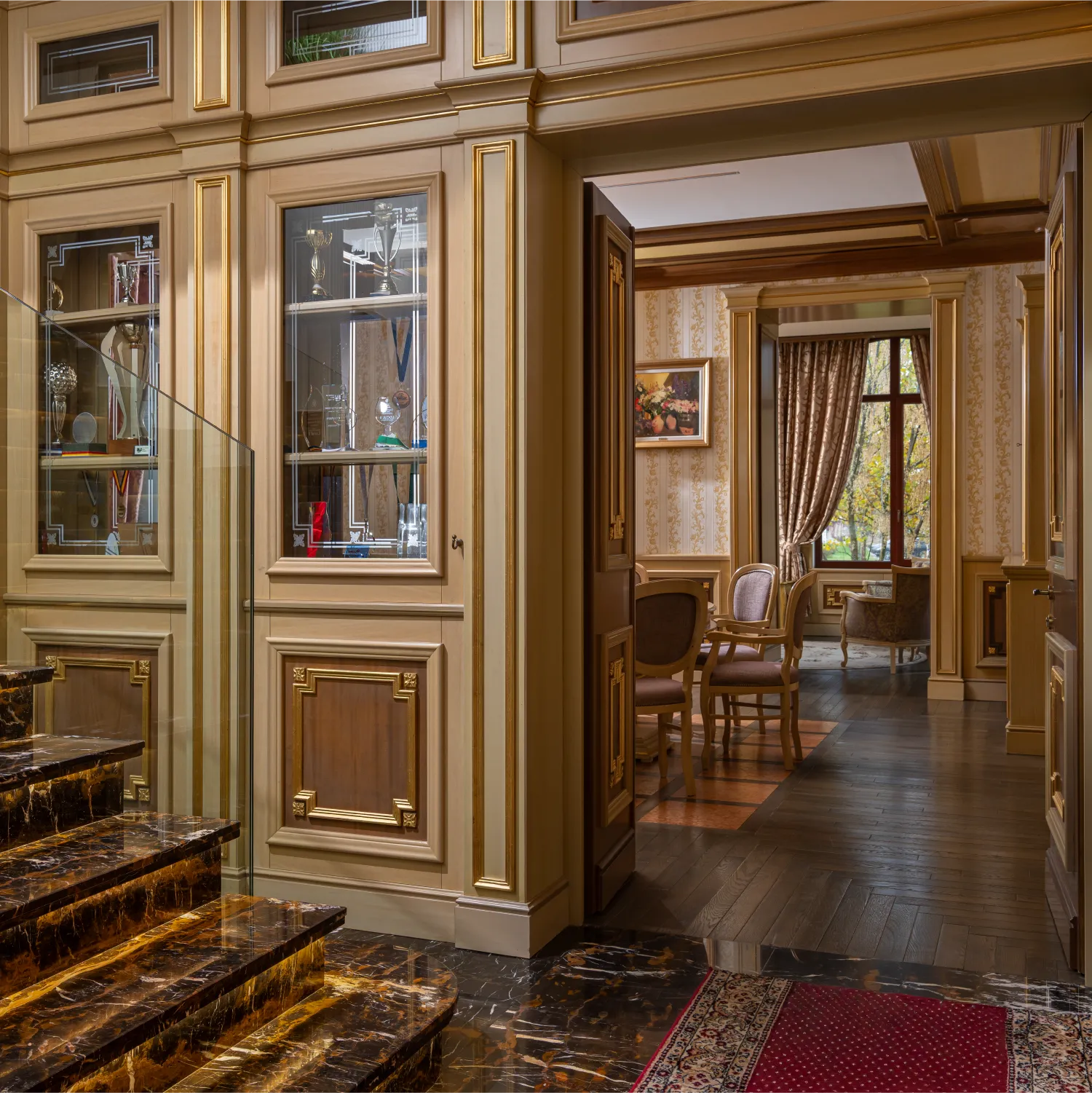 conac-rhedey-carusel-hero-02