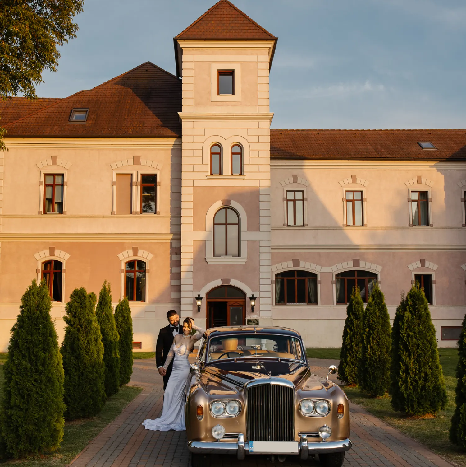 conac-rhedey-carusel-hero-03